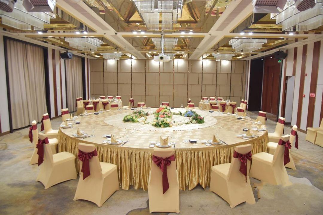 Menshine Gloria Plaza Hotel Шаньтоу Экстерьер фото